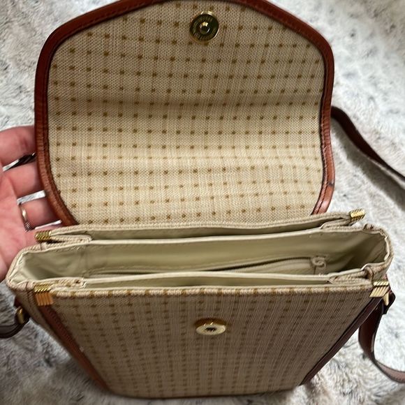 Vintage Toledano | Creme & Tan Gingham Pattern | Summer Picnic Crossbody Satchel - Picture 12 of 14